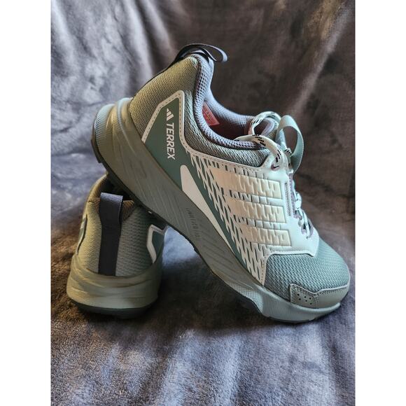 Women's • TERREX  97 Tracefinder Trail Running Shoes, size 7.5 - Picture 6 of 7